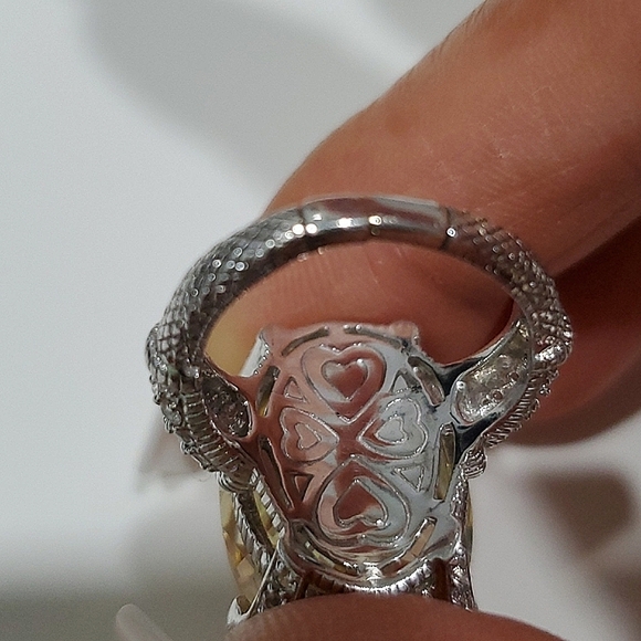 JUDITH RIPKA 18CT Cocktail Ring - Picture 4 of 9